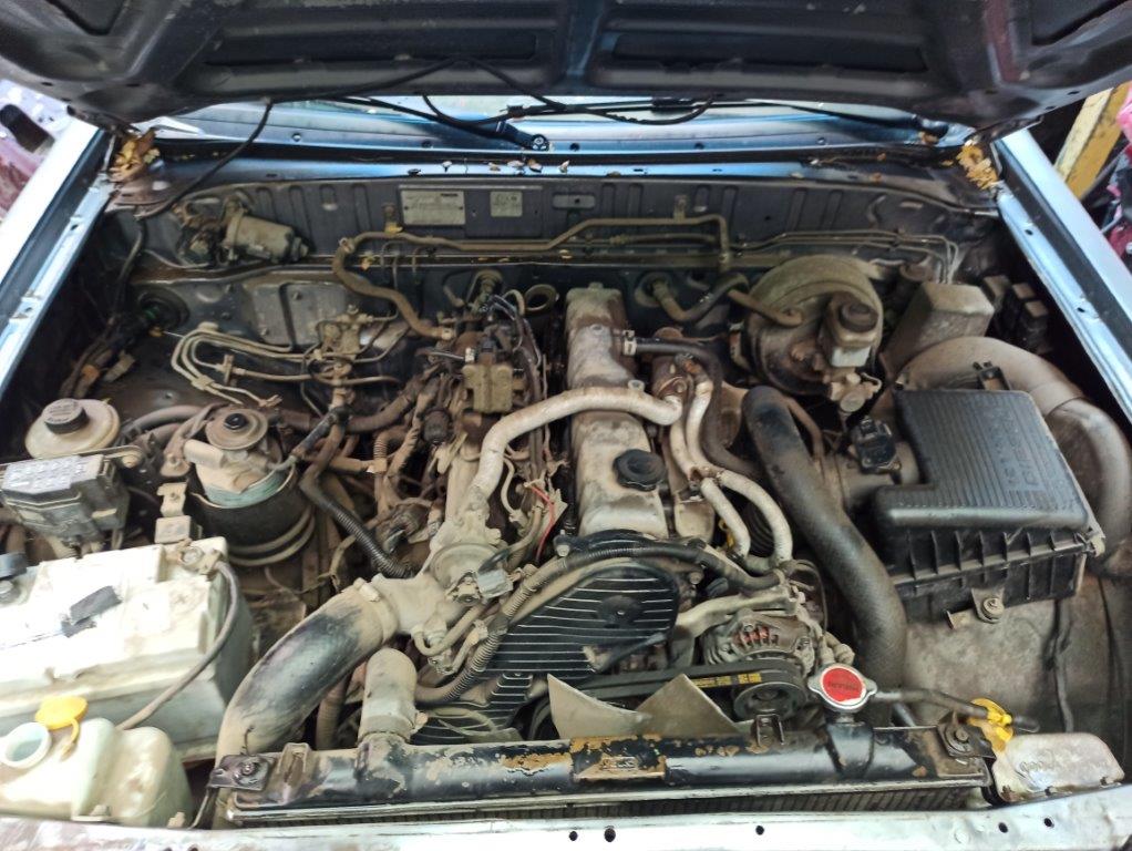 Parachoques Mazda B2500  USADO